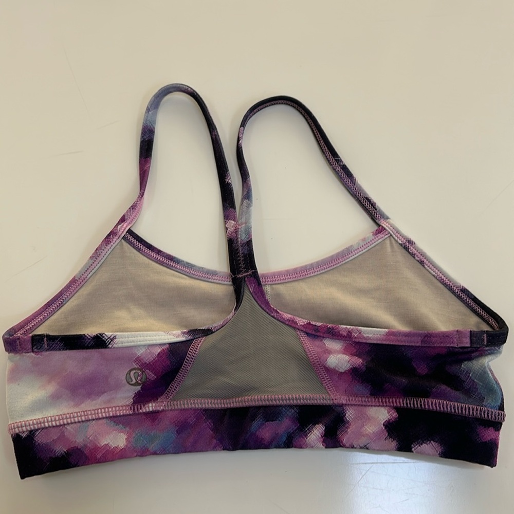Lululemon Flow Y Bra - 4 - Luon Fabric - Light Support